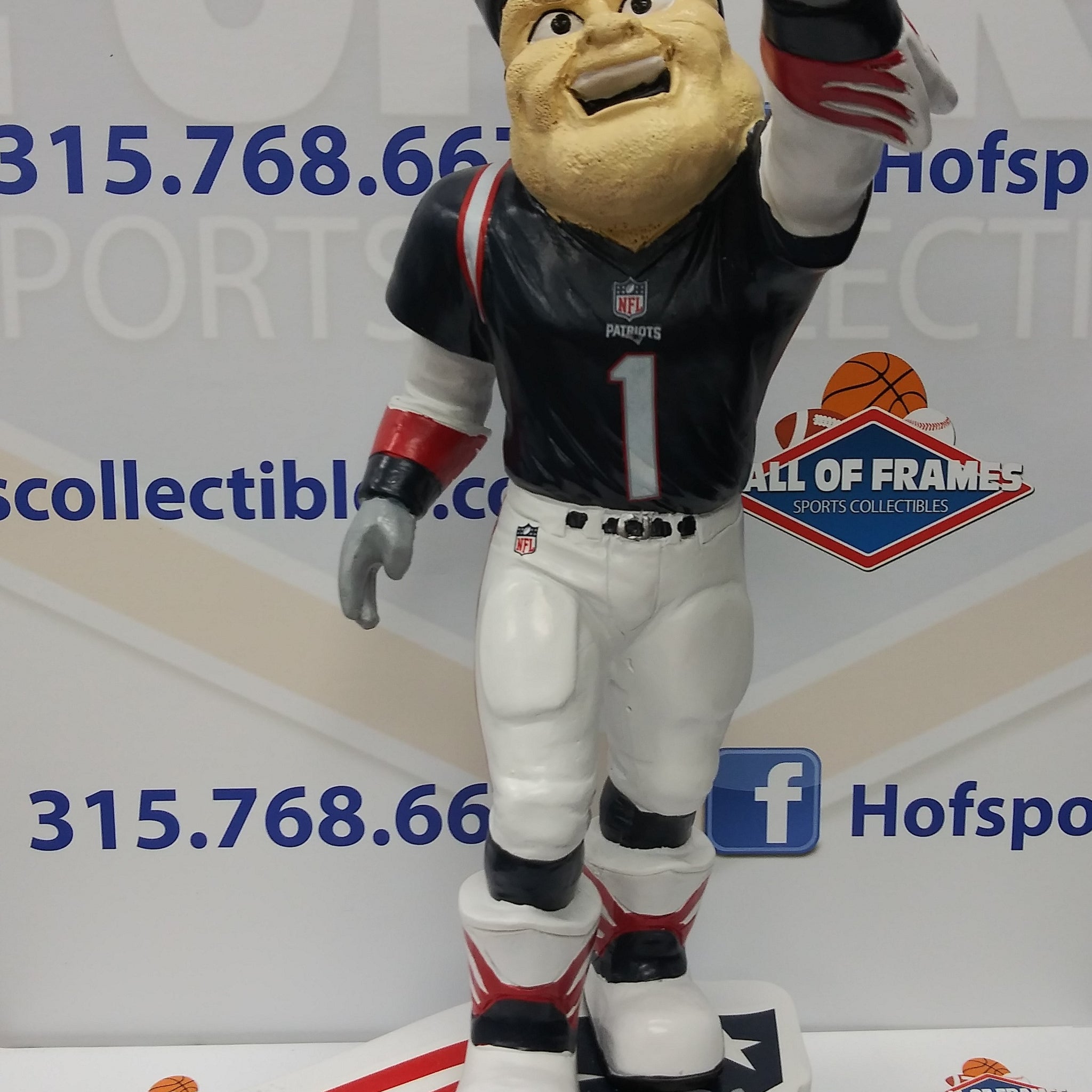 FOCO LIMITED EDITION HANDCRAFTED NEW ENGLAND PATRIOTS "PAT PATRIOT" MASCOT STATUE!