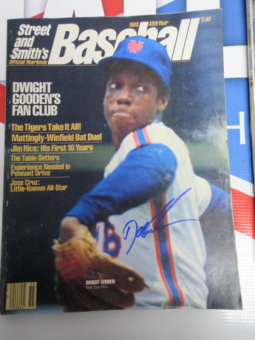 DWIGHT DOC GOODEN SIGNED 1985 STREET & SMITH MAGAZINE NO LABEL