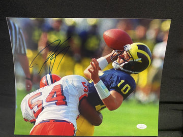 DWIGHT FREENEY SIGNED SYRACUSE 11X14 PHOTO SACKING BRADY - JSA COA