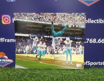 TYREEK HILL SIGEND DOLPHINS BACK FLIP 11X14 - BECKETT