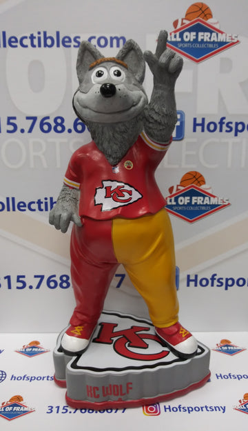 FOCO LIMITED EDITION HANDCRAFTED KANSAS CITY CHIEFS "KC WOLF" MASCOT STATUE!