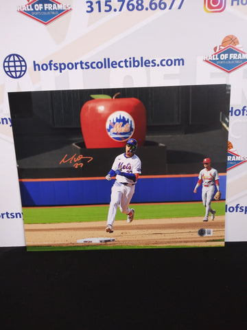 MARK VIENTOS SIGNED METS 11X14 PHOTO - BECKETT COA