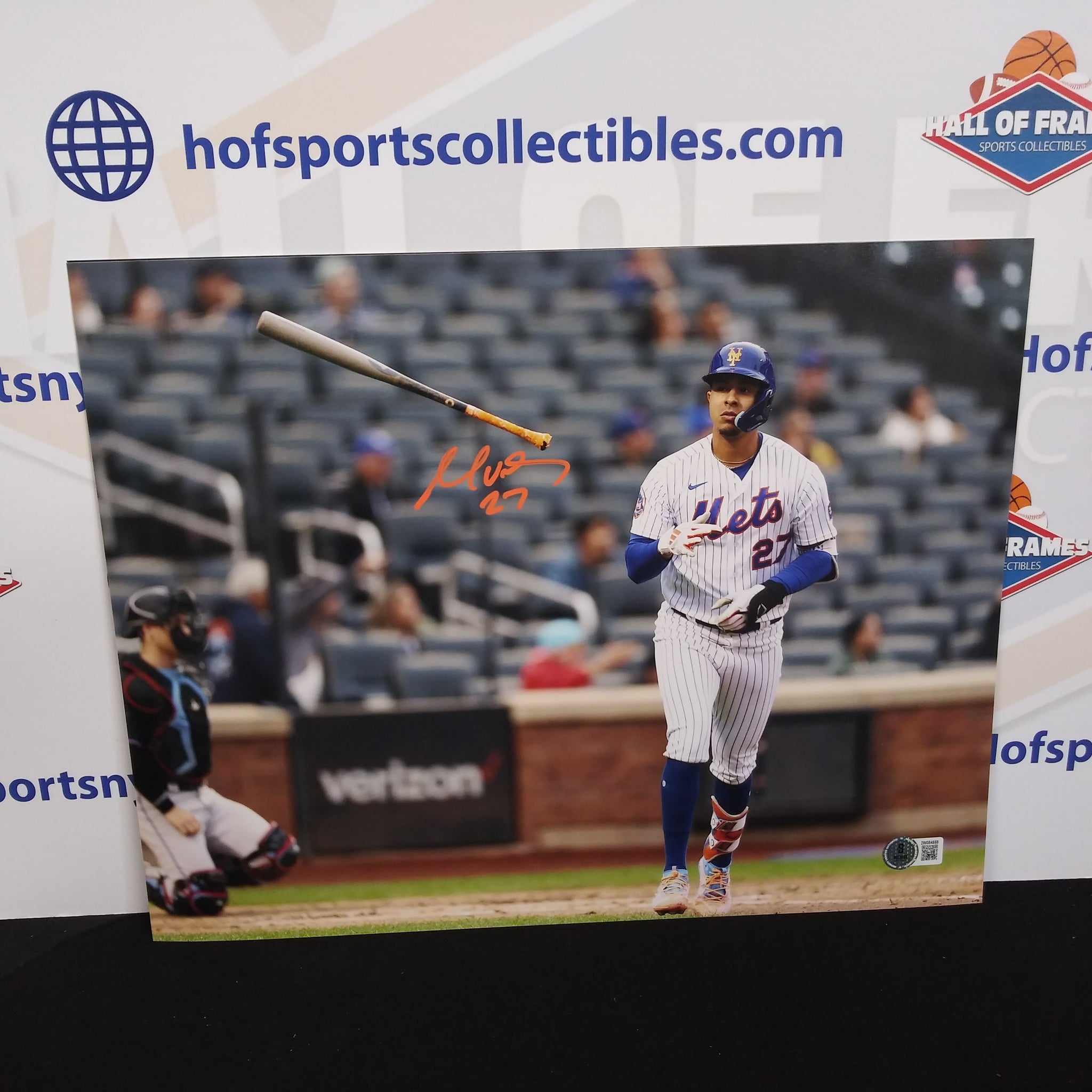 MARK VIENTOS SIGNED METS 11X14 PHOTO - BECKETT COA