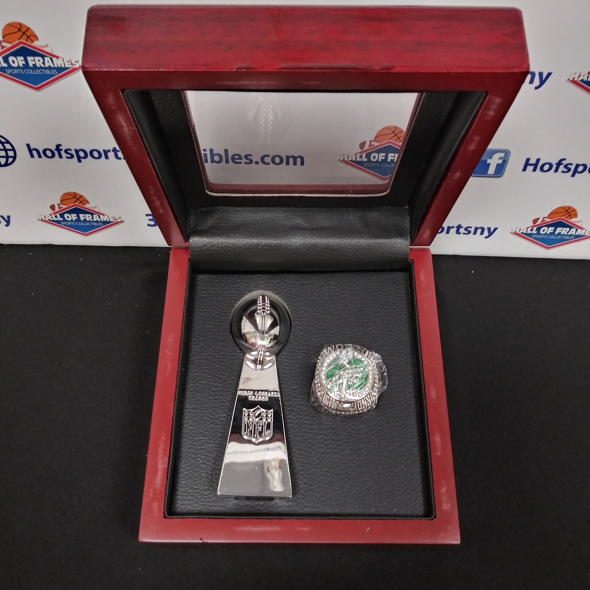 PHILADELPHIA EAGLES CHAMPIONSHIP RING AND TROPHY SET WITH BOX!