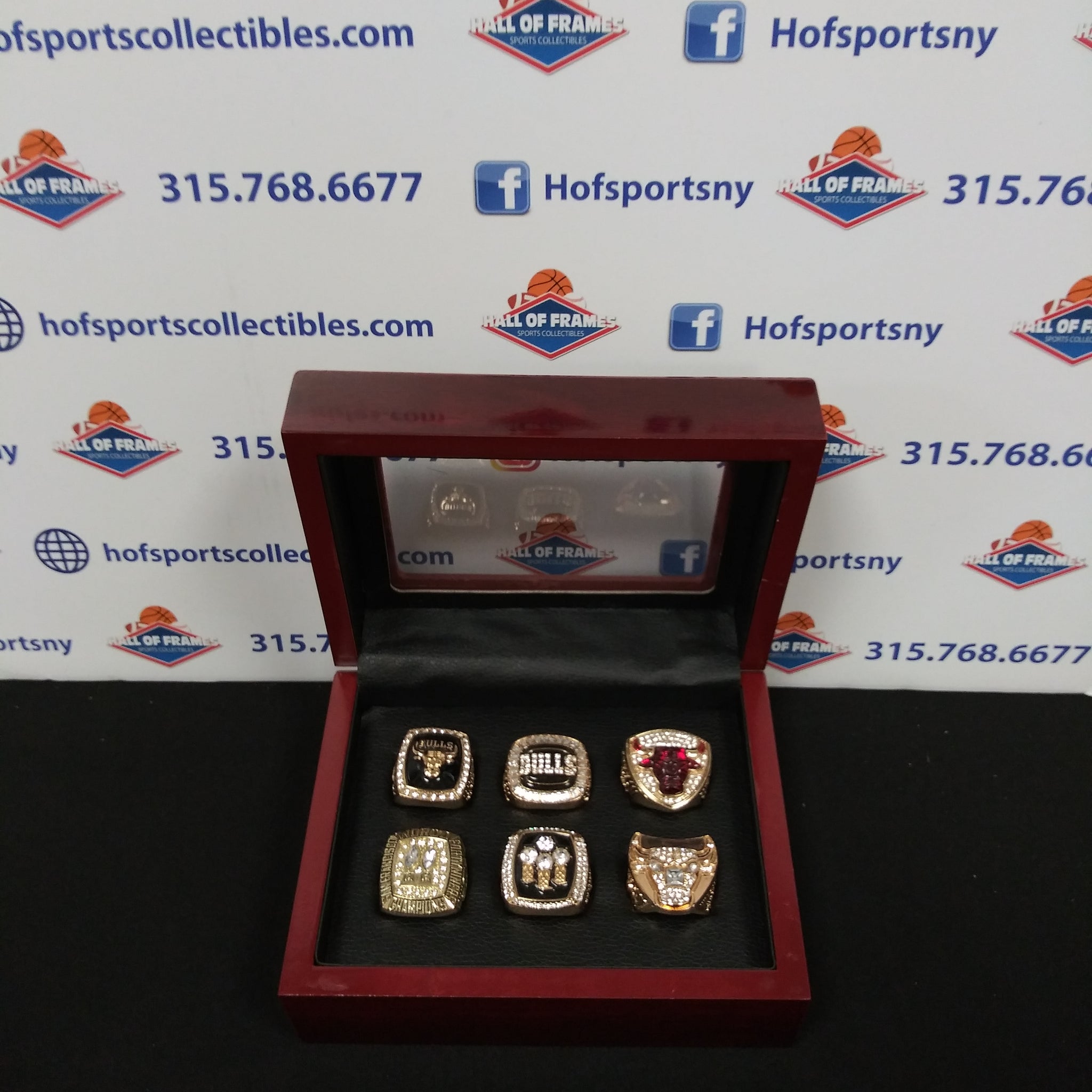 CHICAGO BULLS 6 CHAMPIONSHIP RING SET WITH BOX!