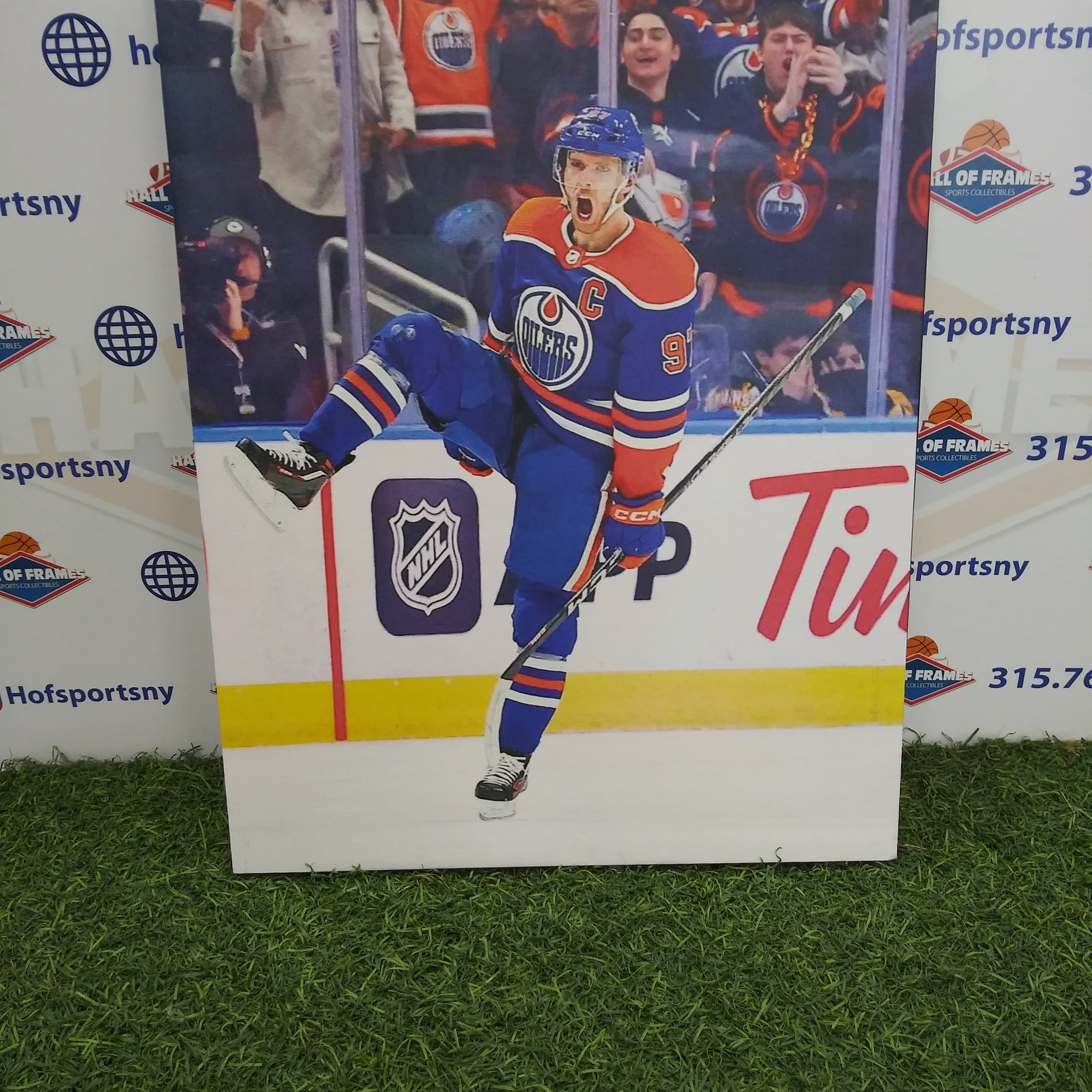 CONNOR MCDAVID EDMONTON OILERS 16X20 CUSTOM CANVAS PRINT - READY TO HANG