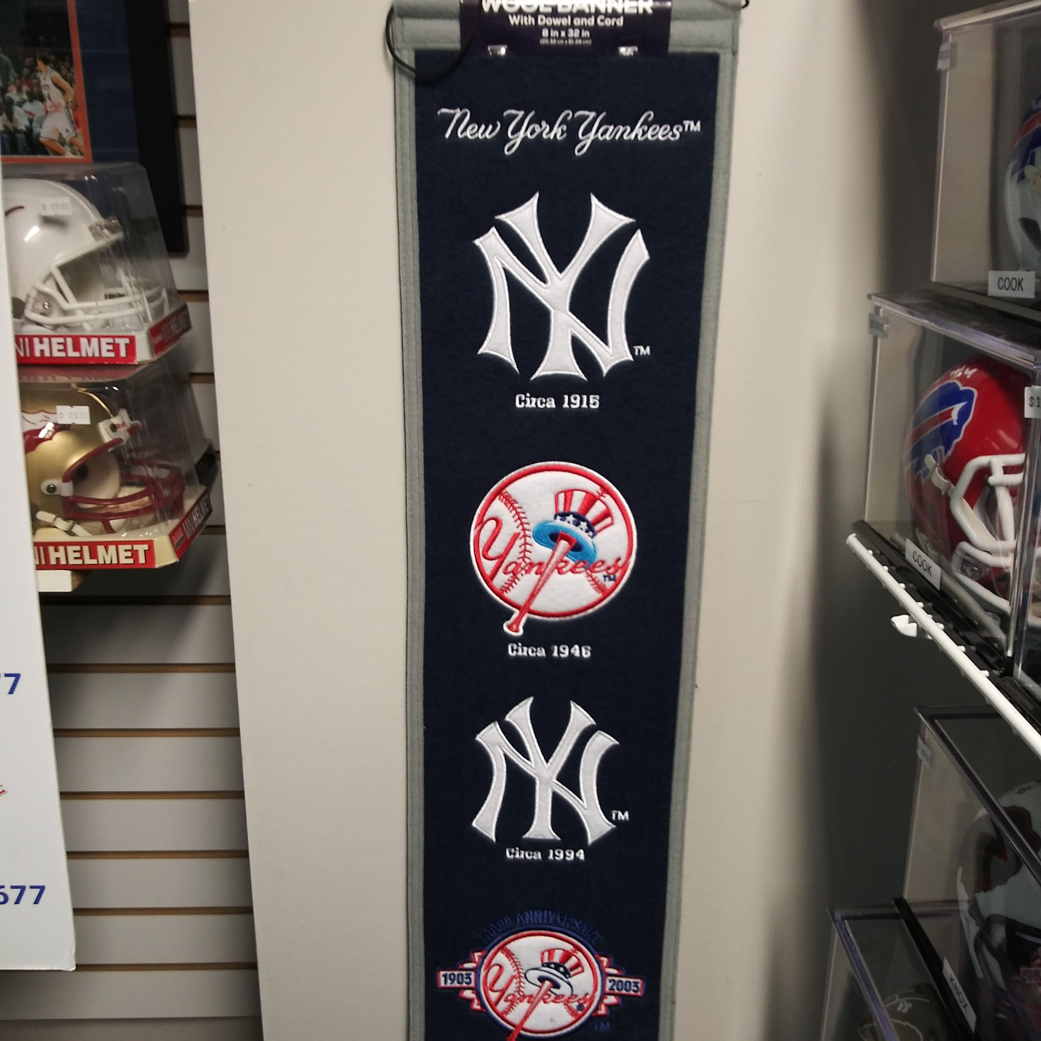 NEW YORK YANKEES HISTORY OF LOGO'S WOOL BANNER!