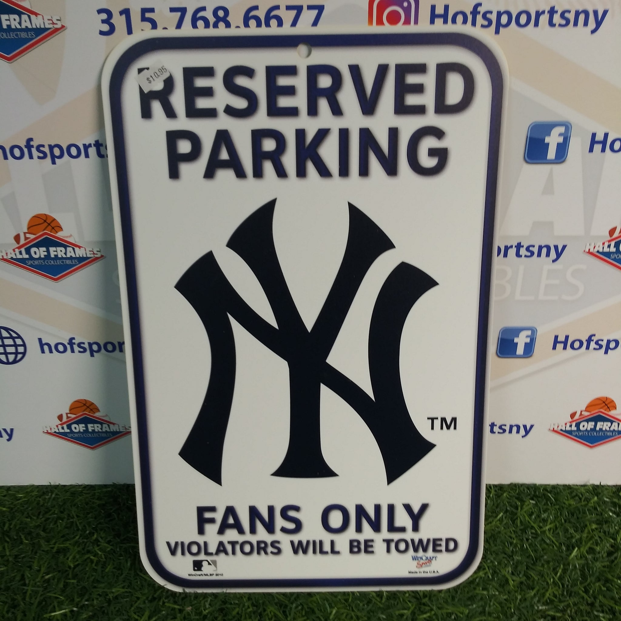 NEW YORK YANKEES "RESERVED PARKING FOR YANKEE FANS ONLY" PLASTIC SIGN!