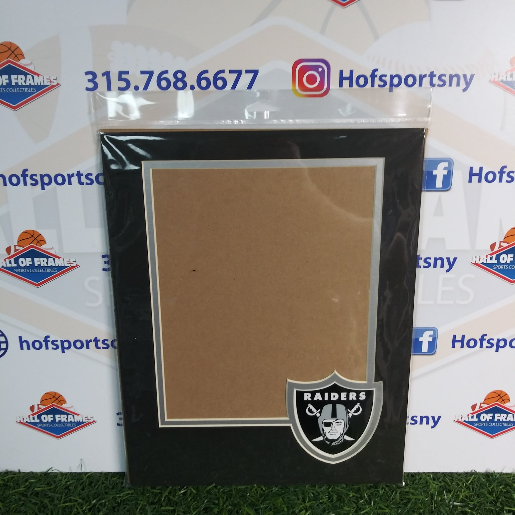 LAS VEGAS RAIDERS PHOTOFILE 11X14 VERTICAL MAT WITH LOGO! FITS 8X10 PHOTO!