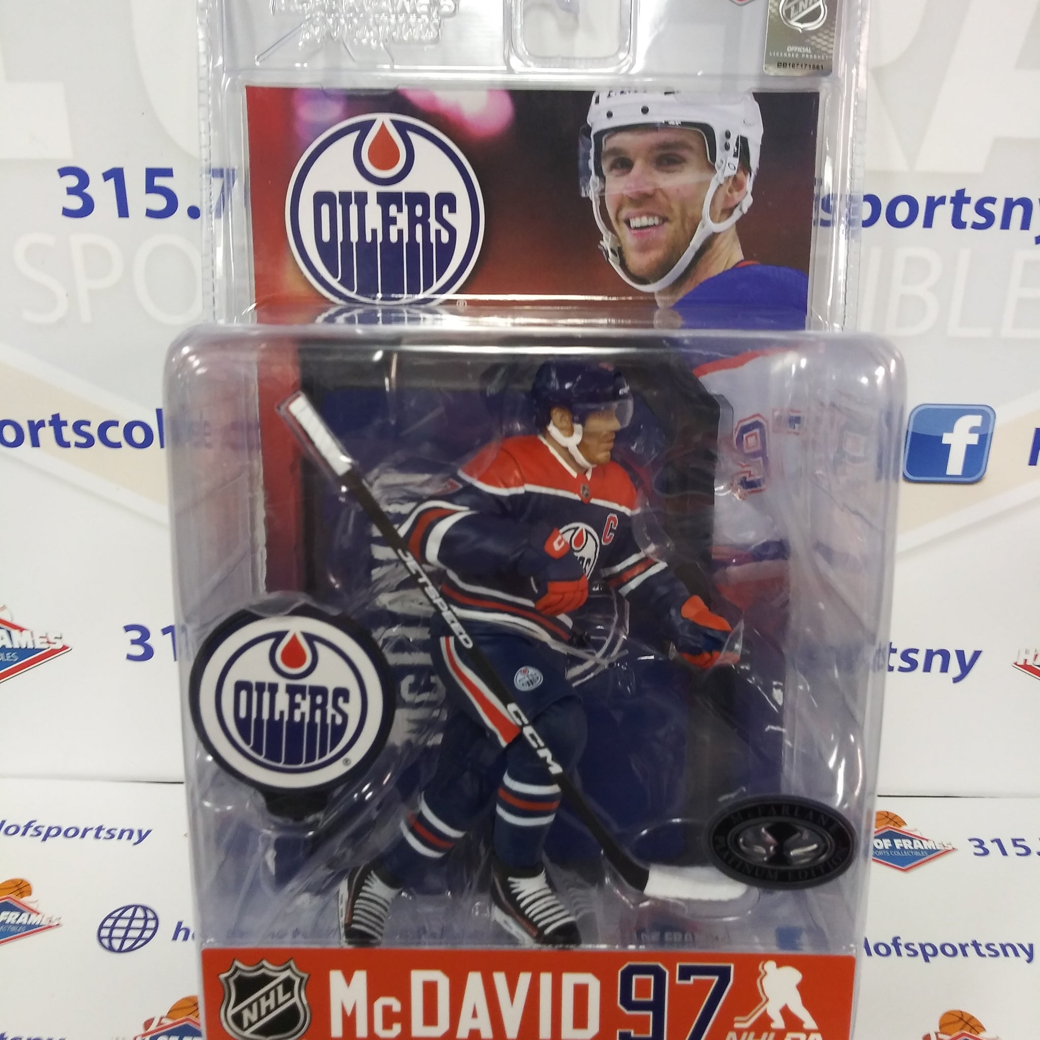 CONNOR MCDAVID OILERS MCFARLANE SPORTSPICKS PLATINUM EDITION NAVY JERSEY FIGURE!