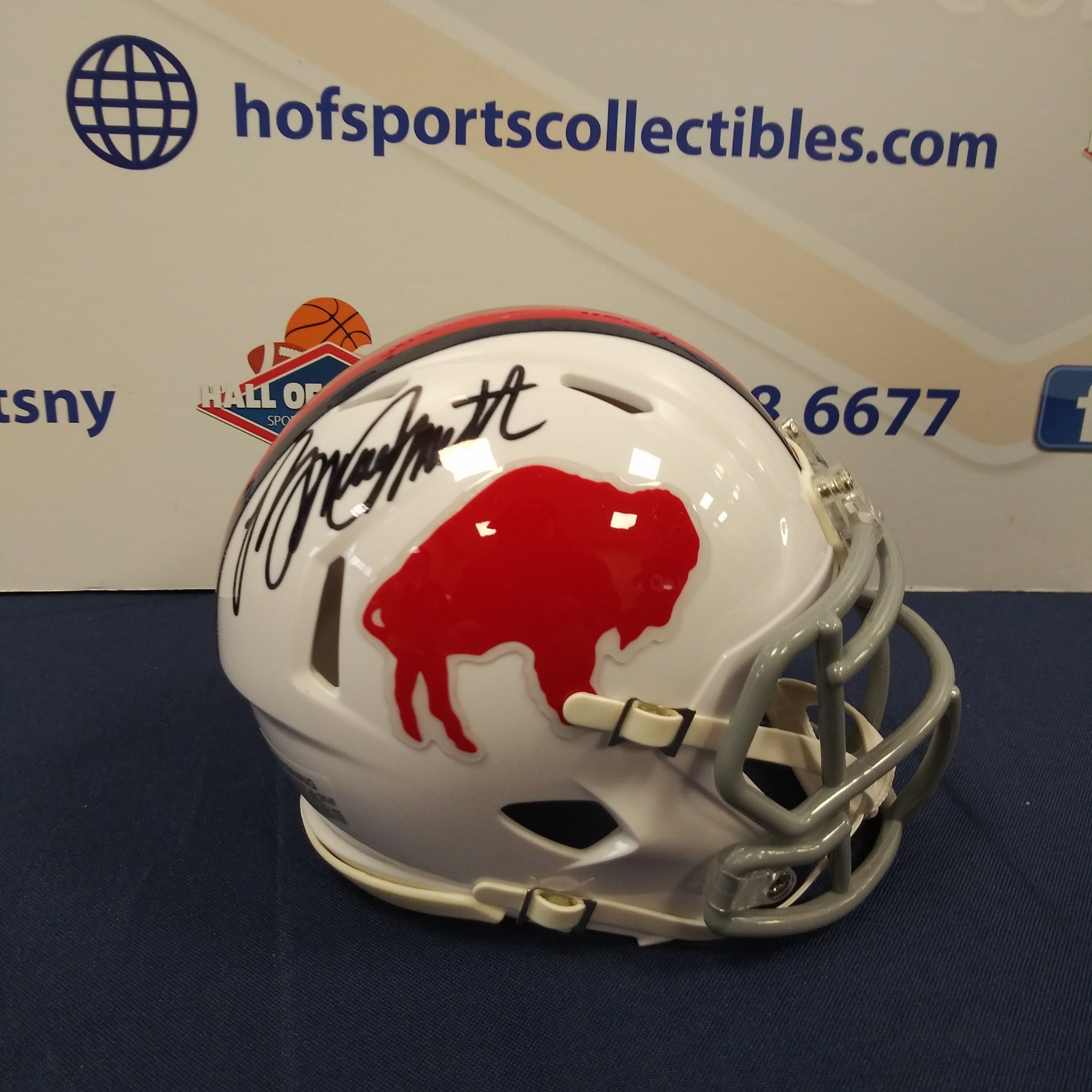 BRUCE SMITH BUFFALO BILLS THROWBACK SIGNED MINI HELMET - BECKETT COA