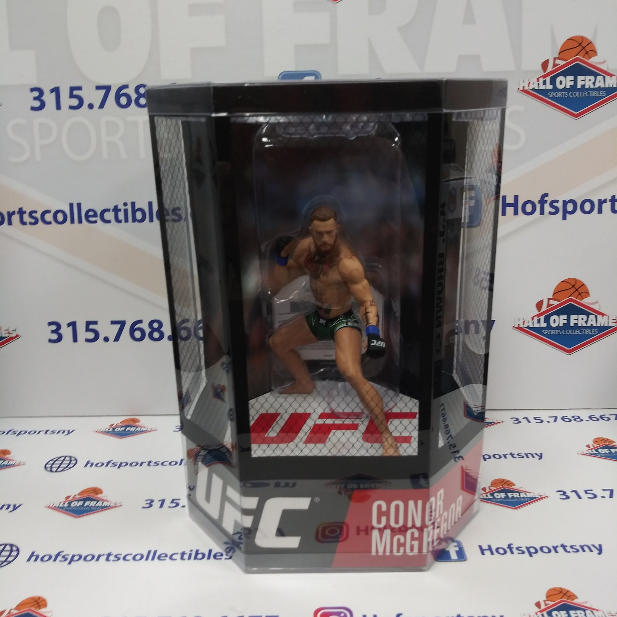 CONNOR MCGREGOR UFC McFARLANE'S SPORTS PICKS LEGACY SERIES FIGURE 1 STATUE!