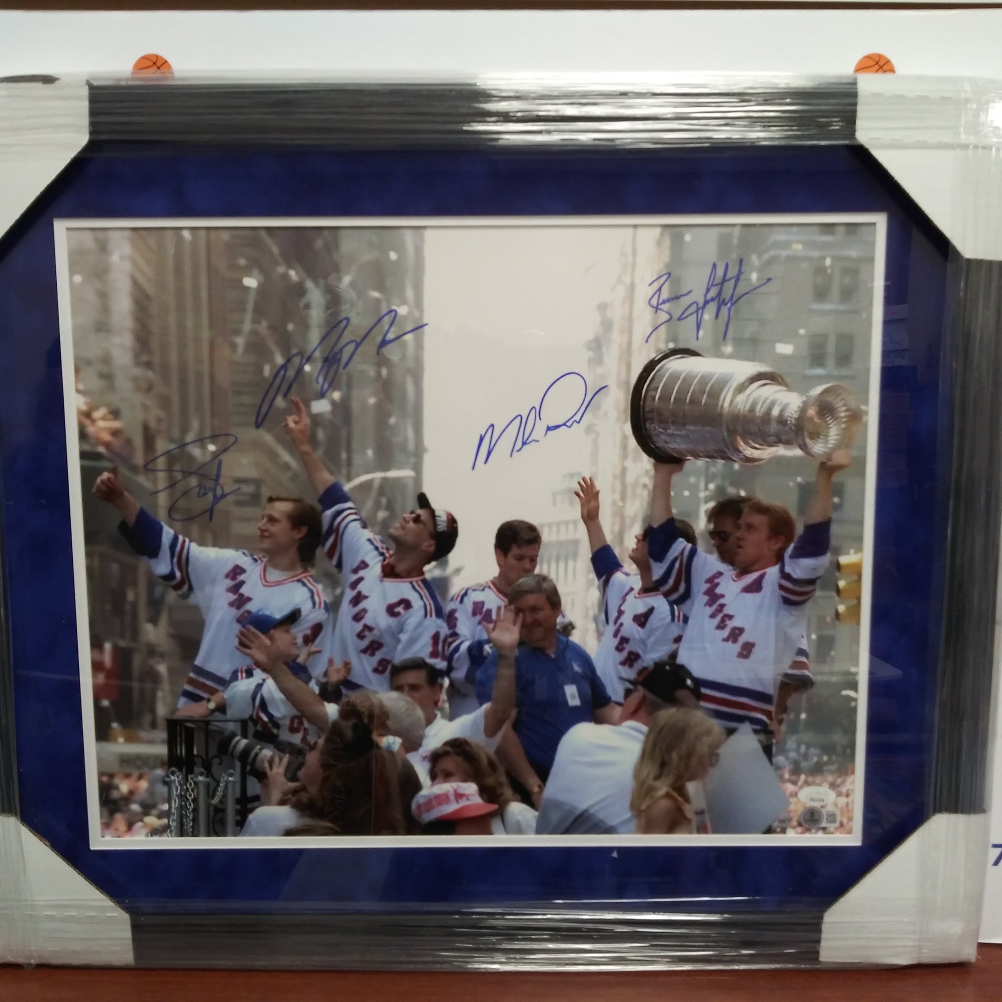 NY RANGERS STANLEY CUP PARADE SIGNED FRAMED 16X20 MESSIER, LEETCH, RICHTER, GRAVES