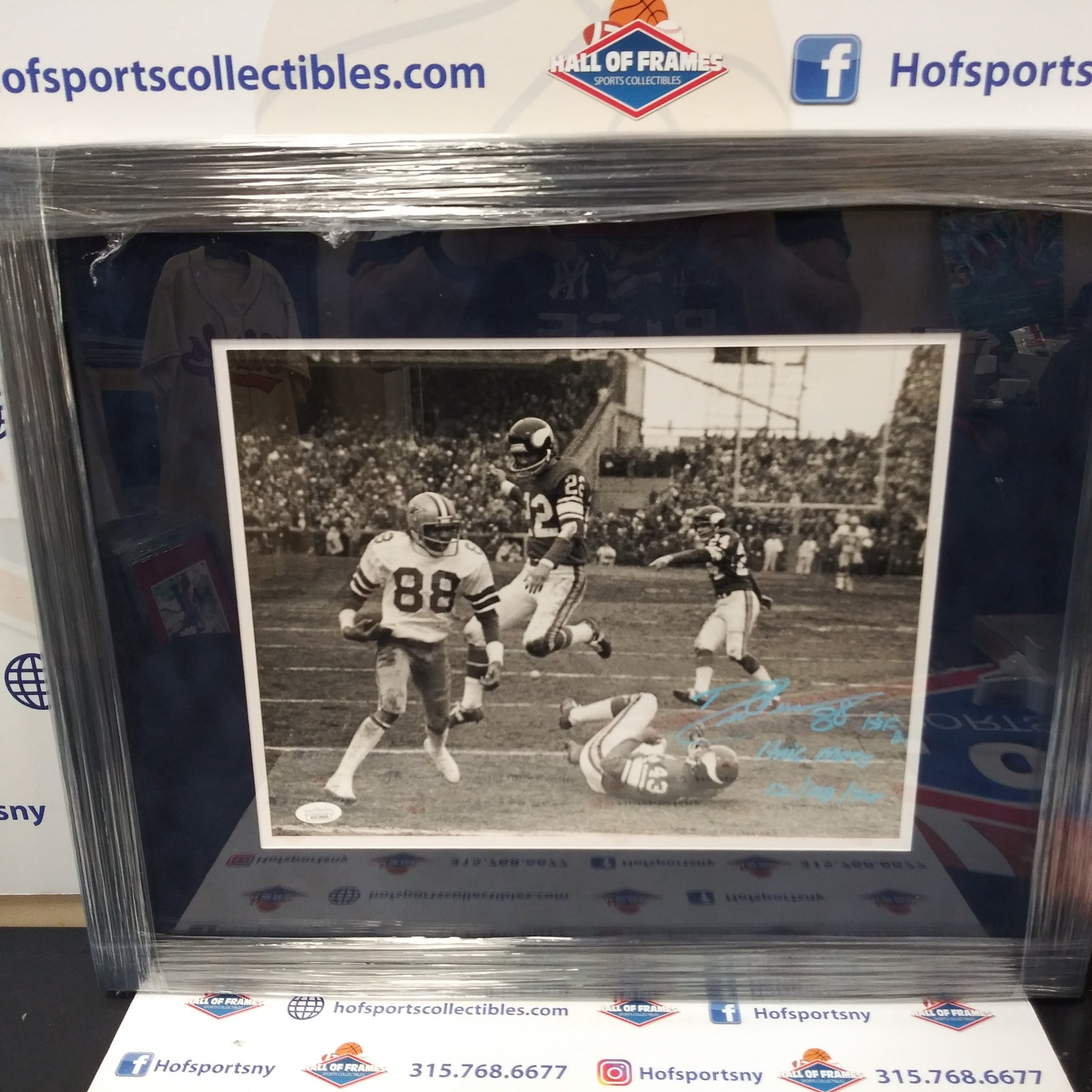 DREW PEARSON DALLAS COWBOYS SIGNED FRAMED 11X14 HAIL MARY INSCR. "HOF 21" "HAIL MARY 12/28/74"