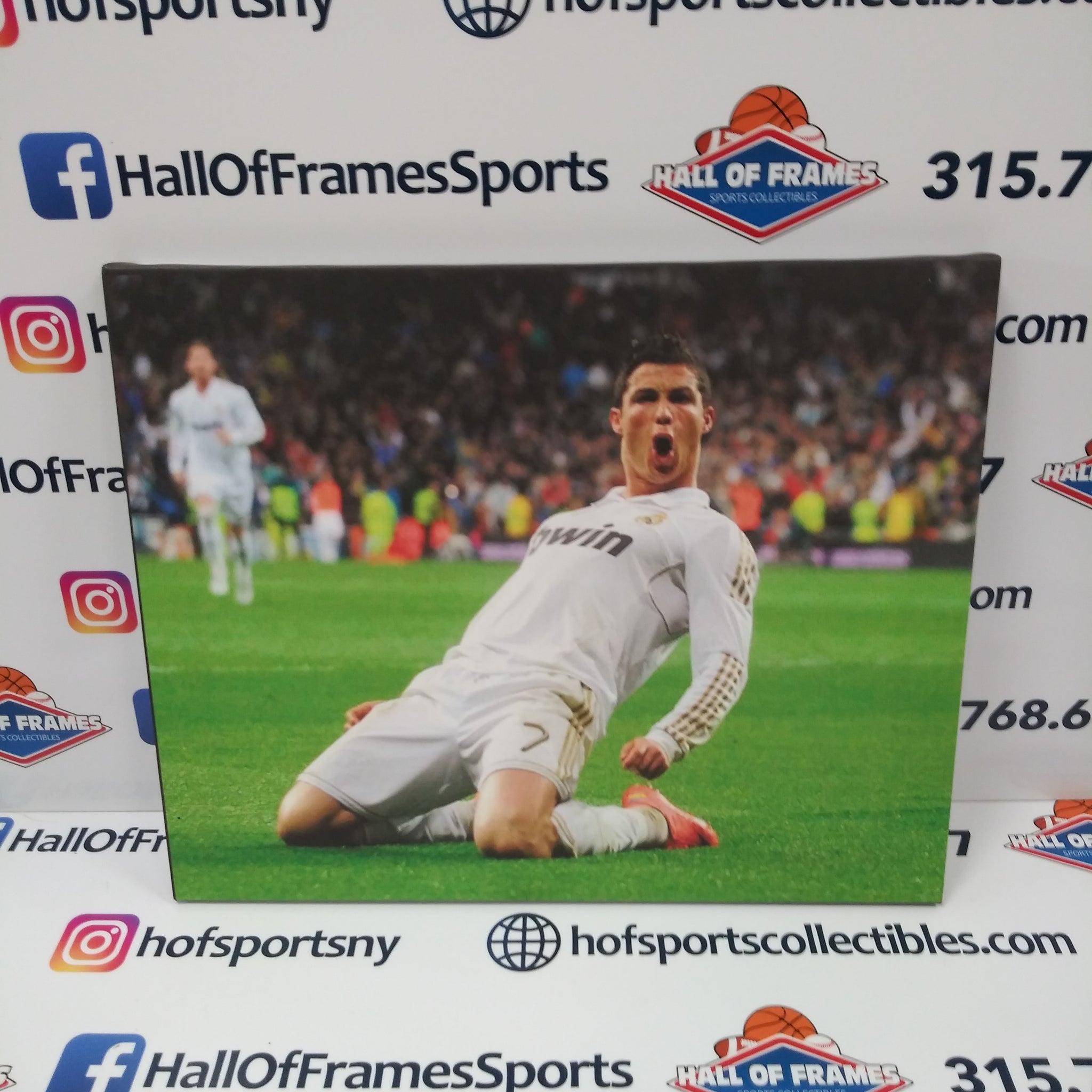 CRISTIANO RONALDO REAL MADRID 16X20 CUSTOM CANVAS PRINT - READY TO HANG