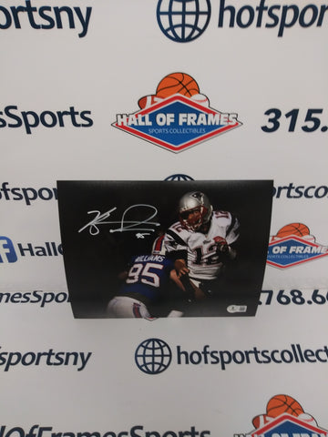 KYLE WILLIAMS BUFFALO BILLS SIGNED SPOTLIGHT SACKING BRADY WHITE INK 8X10 BECKETT COA