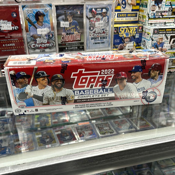 2022 TOPPS BASEBALL COMPLETE SET SEALED! RED! 5 EXCLUSIVE FOILBAORD CARDS PER SET!