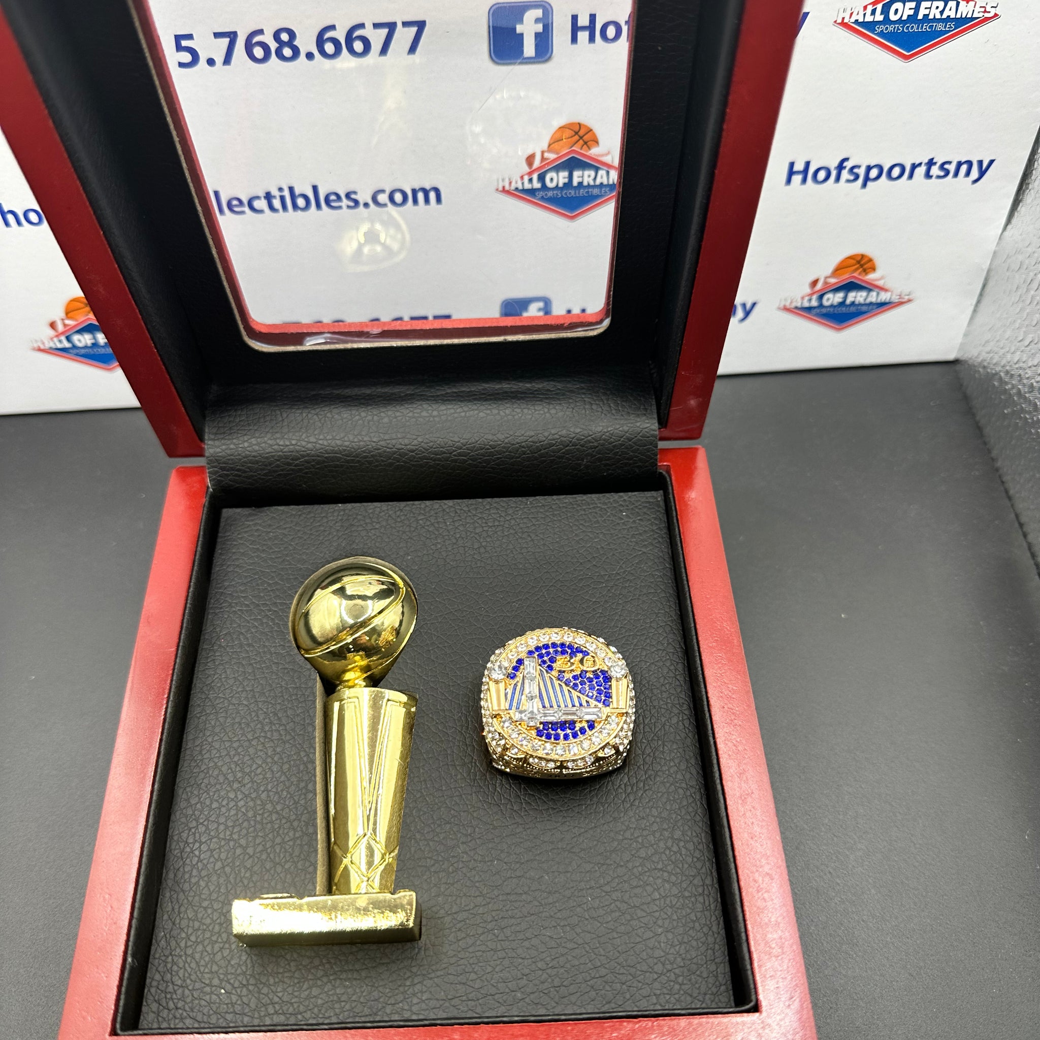 2017 GOLDEN STATE WARRIORS REPLICA CHAMPIONSHIP RING WITH TROPHY & BOX!