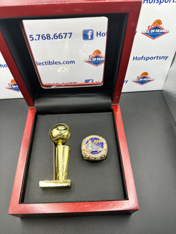 2017 GOLDEN STATE WARRIORS REPLICA CHAMPIONSHIP RING WITH TROPHY & BOX!