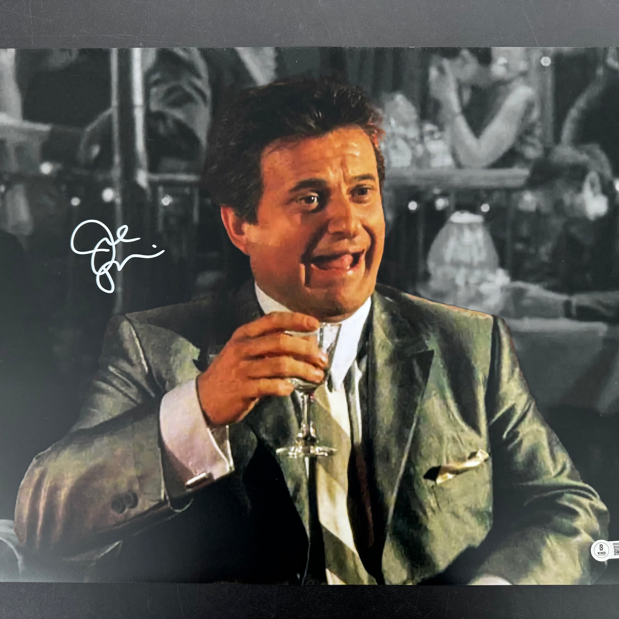 JOE PESCI SIGNED GOODFELLAS 16X20 PHOTO - BECKETT WITNESSED