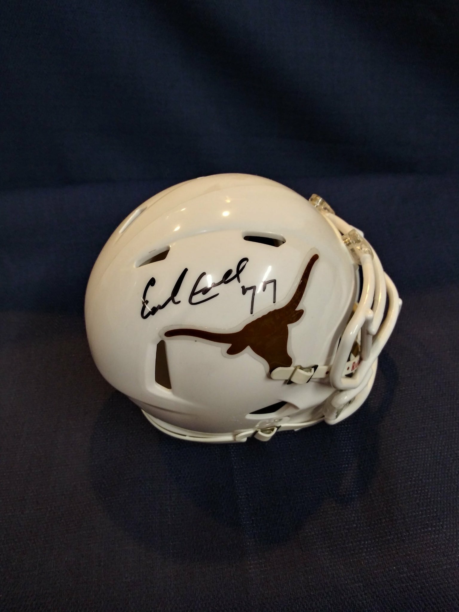 EARL CAMPBELL SIGNE TEXAS LONG HORNS MINI HELMET - TRISTAR COA