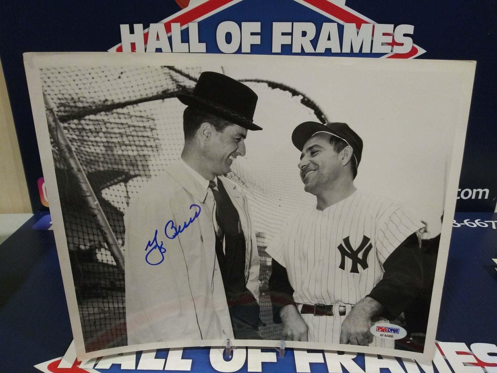 YOGI BERRA NEW YORK YANKEES SIGNED B&W 8X10 PHOTO - PSA