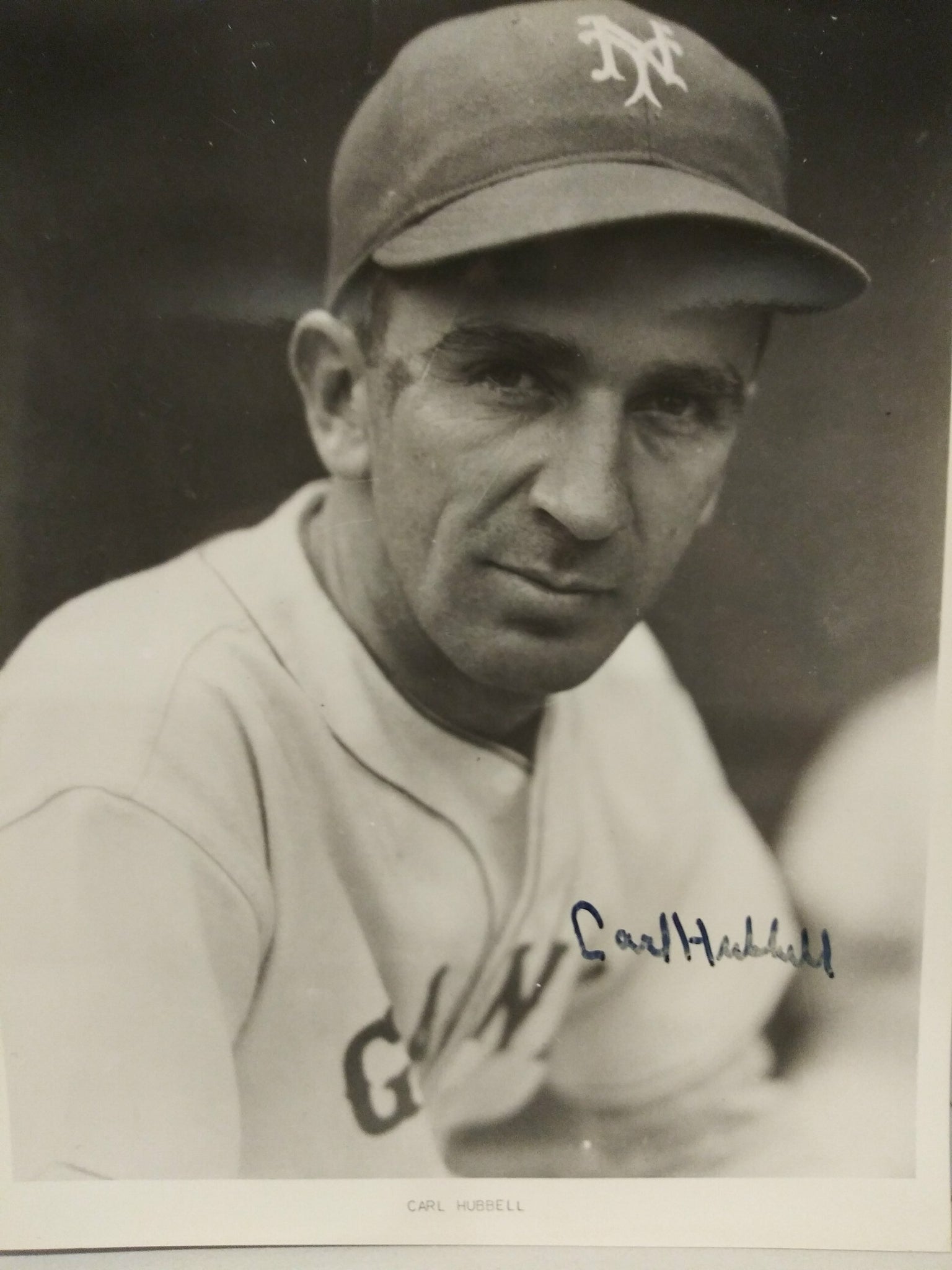 CARL HUBBELL GIANTS SIGNED 8X10 - HOF COA