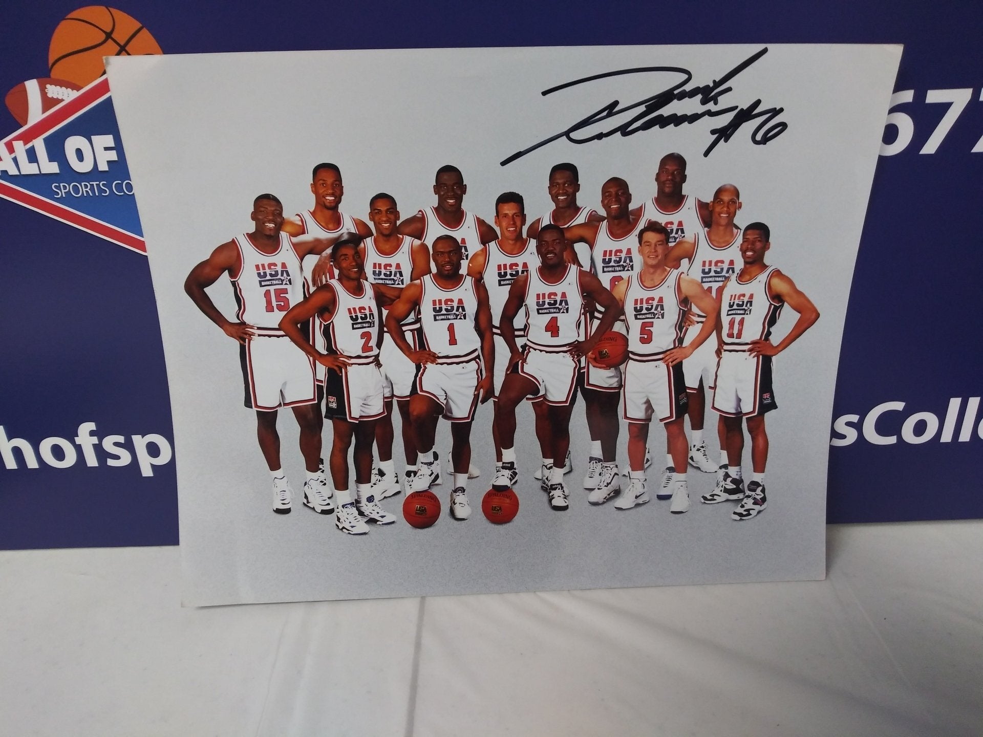 DERRICK COLEMAN SIGNED DREAM TEAM / SYRACUSE PHOTO (C) - HOF COA
