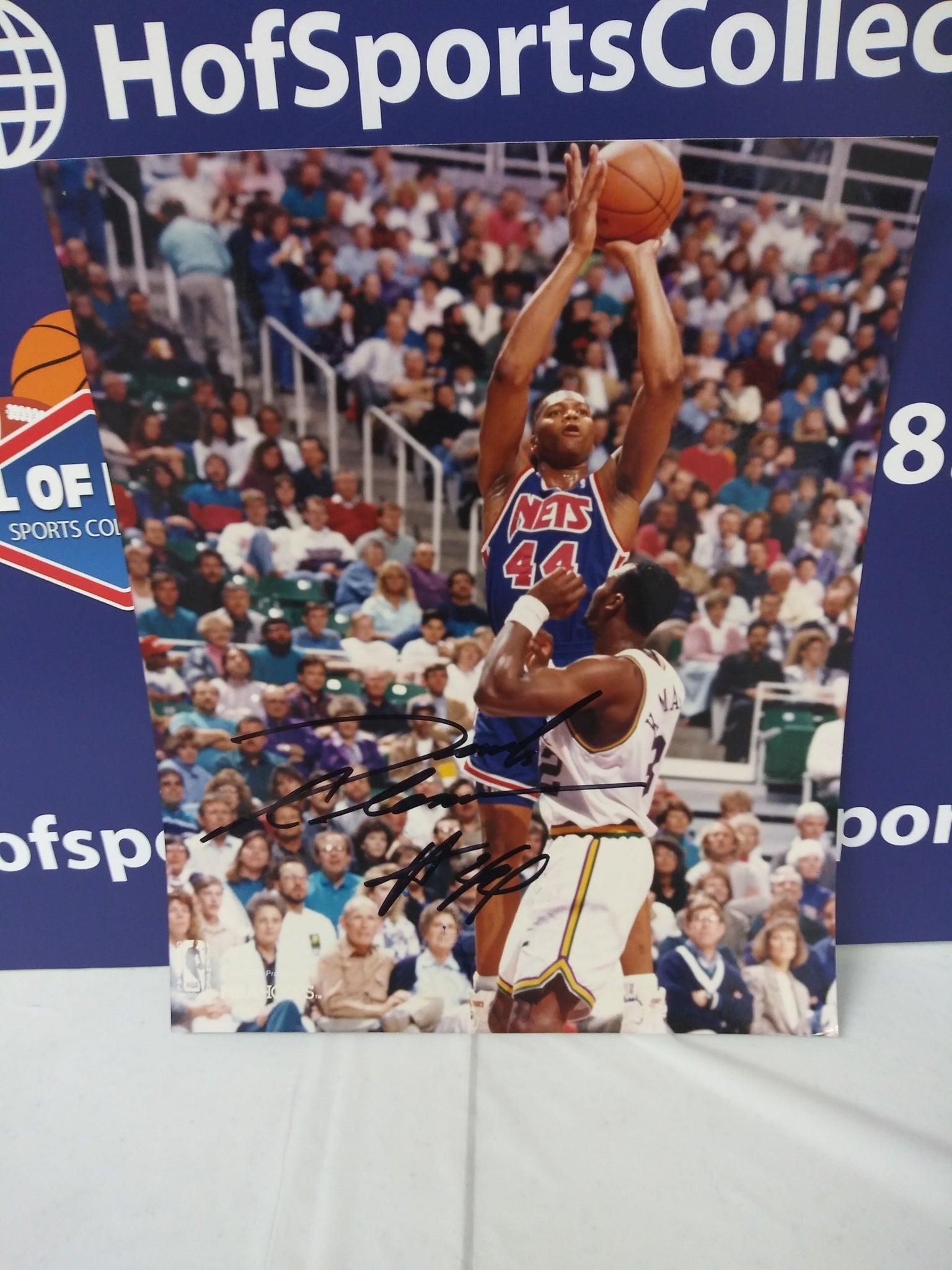 DERRICK COLEMAN SIGNED NJ NETS / SYRACUSE PHOTO (A) - HOF COA