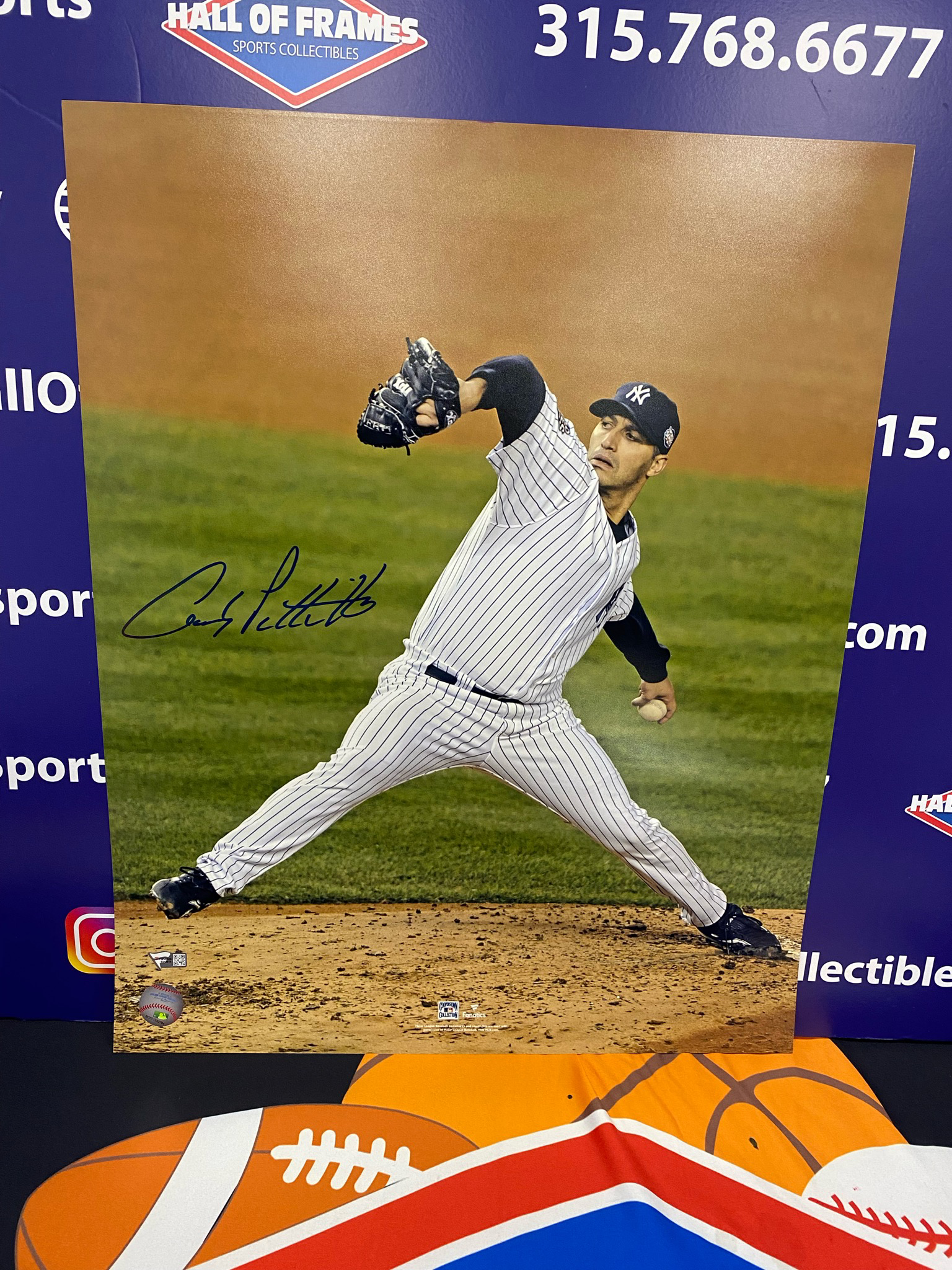 ANDY PETTITE SIGNED YANKKEES 2009 WS 16X20 - FANATICS