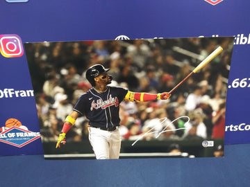 RONALD ACUNA SIGNED 11X17 ATLANTA BRAVES PHOTO - BECKETT COA